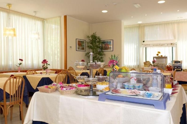 Hotel St Pierre Rimini Eksteriør billede
