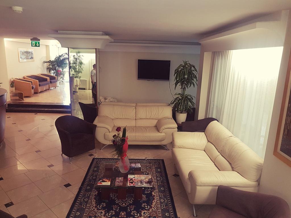 Hotel St Pierre Rimini Eksteriør billede