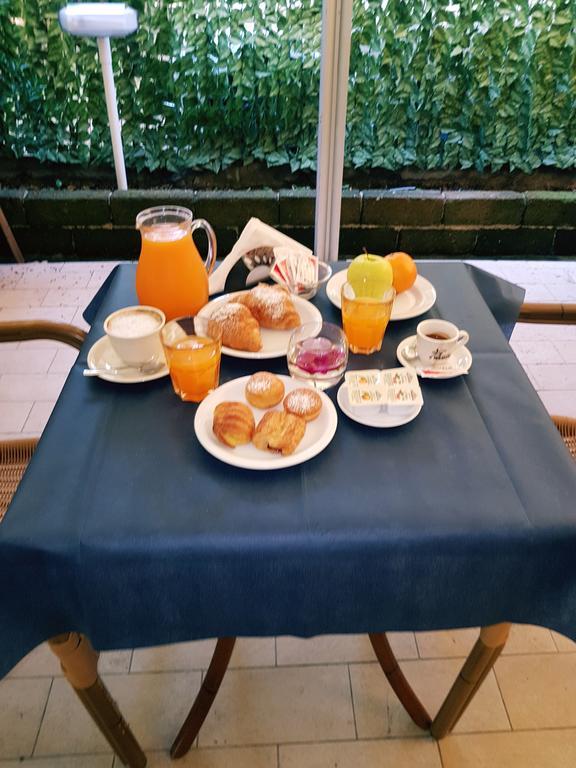 Hotel St Pierre Rimini Eksteriør billede
