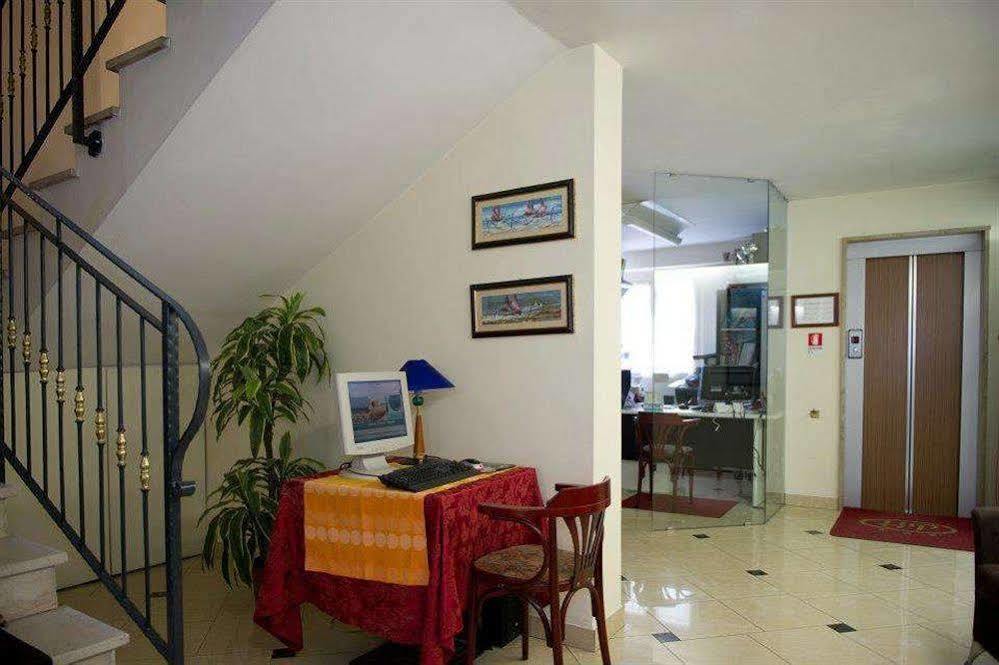 Hotel St Pierre Rimini Eksteriør billede